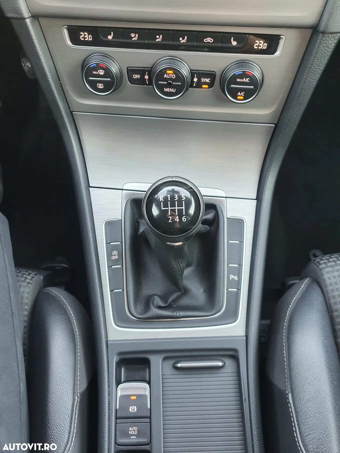 Volkswagen Golf 1.4 TSI BlueMotion Technology Comfortline - 20
