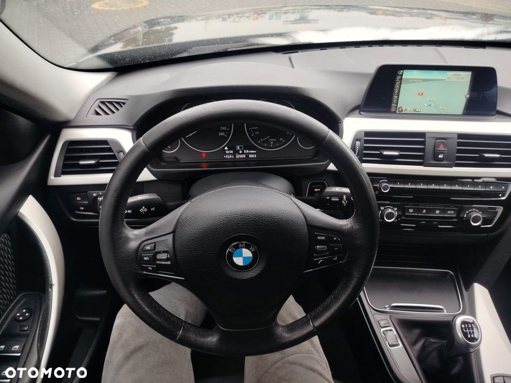 BMW Seria 3 - 33