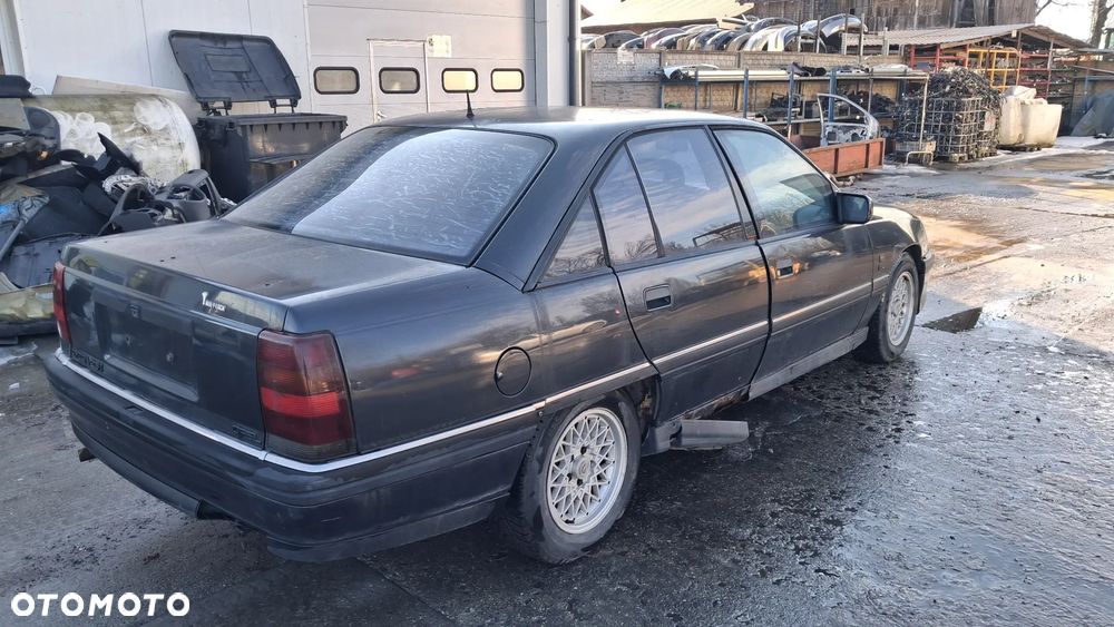 Na części Opel Omega A 2.6 12v DUAL RAM silnik C26NE skrzynia Maska Zderzak Drzwi Klapa Szyba Fotel Kanapa Lusterko Lampa Przód Tył Zestaw Komplet Błotnik Grill Atrapa Pas Boczki Kokpit Deska Rozdzielcza  Przełącznik Włącznik Sterownik Przewody Wiązka Instalacja Moduł Komputer Czujnik Listwa Pompa Alternator Wtryski Głowica Rozrusznik Kompresor Sprzęgło Dwumas  ABS Klimatyzacji Paliwa Wspomagania Kolektor Turbina Przepustnica Zawór Chłodnica Koło Hak Belka Sanki Zawieszenie Mcpherson Półoś Amortyzator Wydech Tłumik Zacisk Most - 7