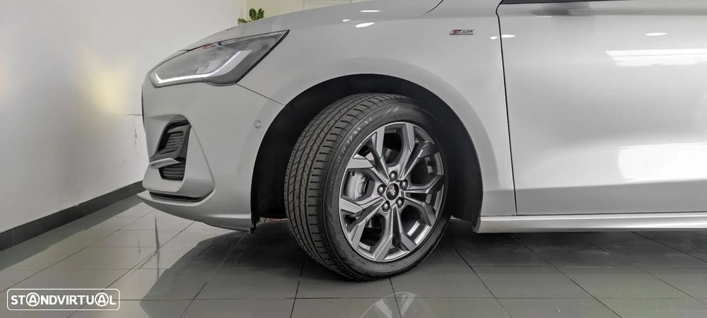 Ford Focus 1.0 EcoBoost MHEV ST-Line - 11