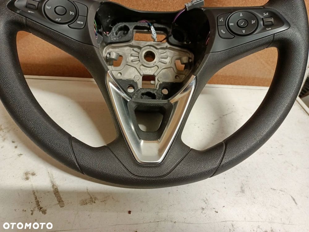 KIEROWNICA OPEL CROSSLAND X 39172768 - 2