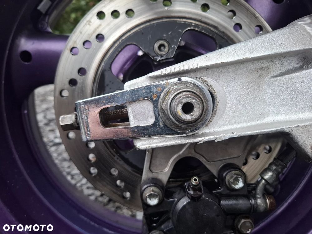 Suzuki GSX-R - 11