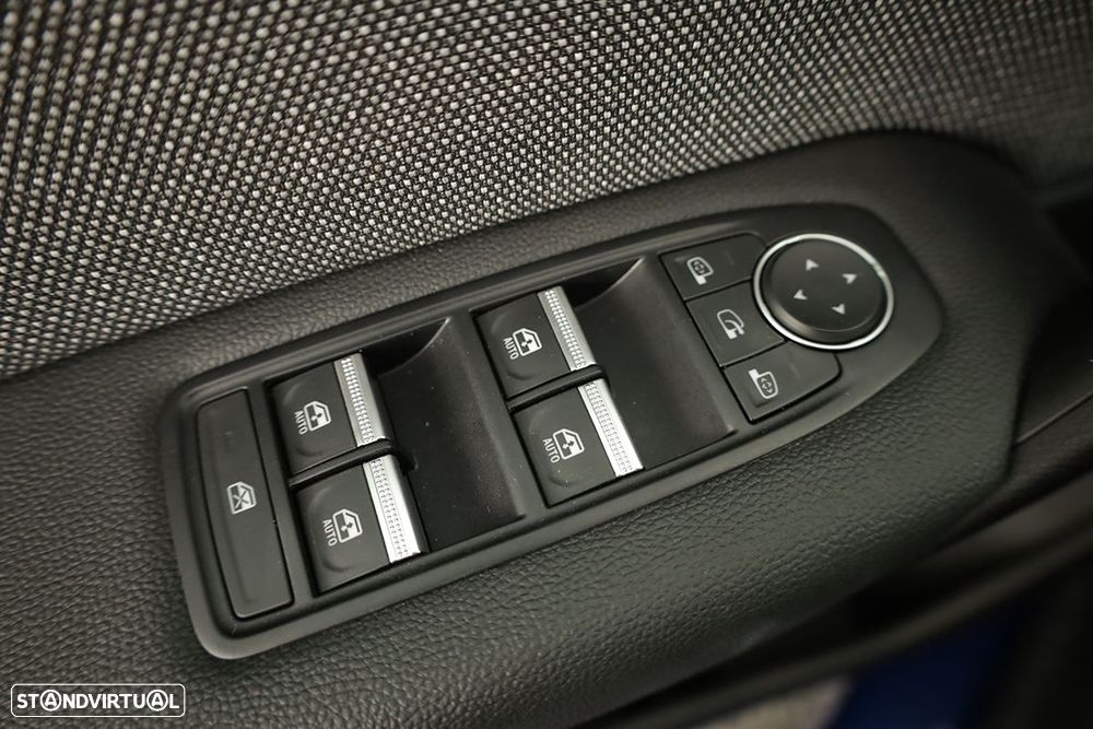 Renault Captur 1.0 TCe Techno Bi-Fuel - 19