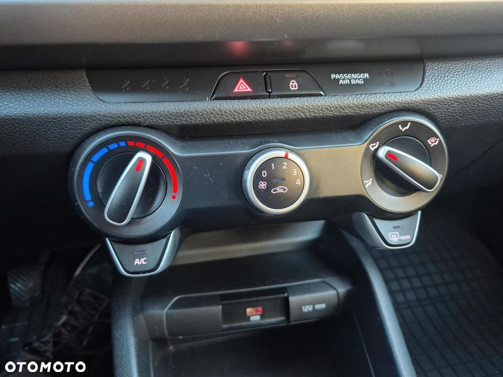 Kia Rio 1.2 M - 21