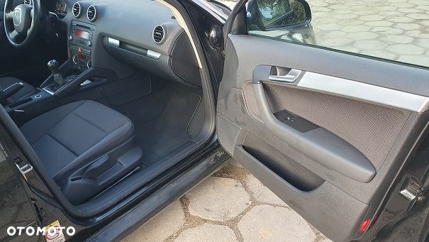 Audi A3 Sportback 1.9 TDI Ambiente - 14