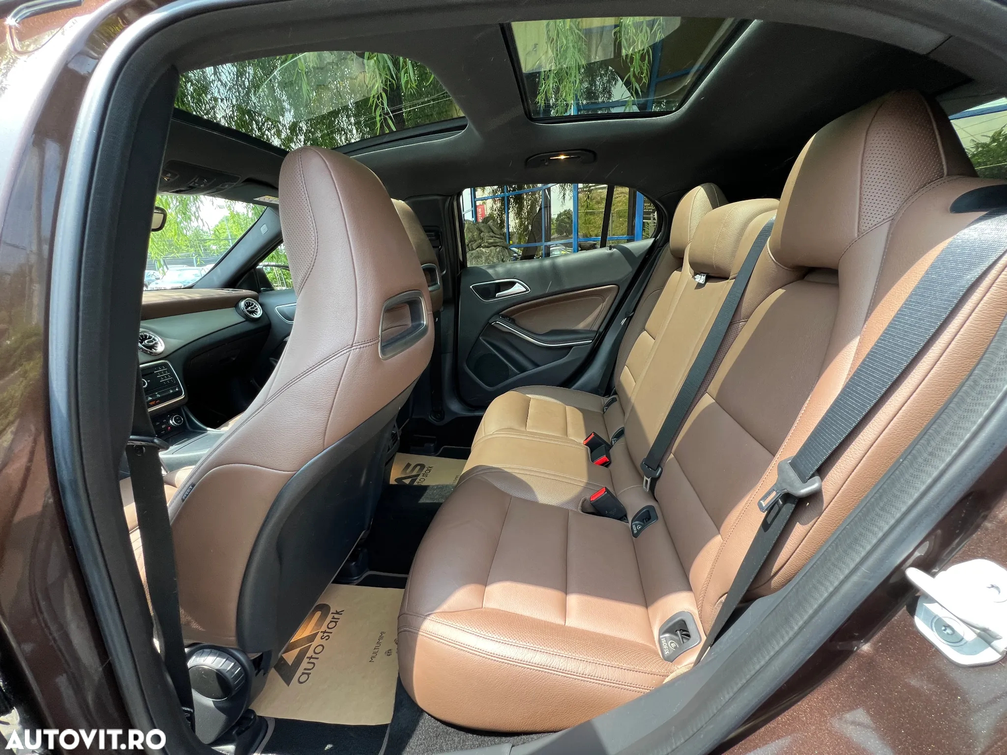 Mercedes-Benz GLA 200 (CDI) d 4Matic 7G-DCT Urban - 18