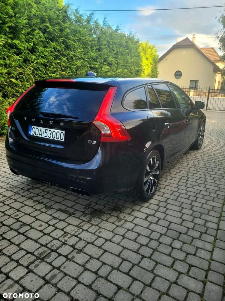 Volvo V60 D3 Drive-E R-Design Kinetic - 4