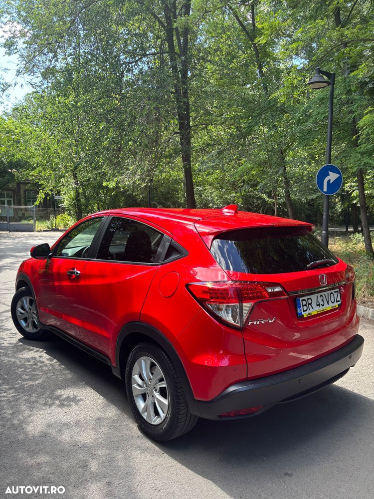 Honda HR-V 1.5 i-VTEC 4x2 CVT Elegance - 3