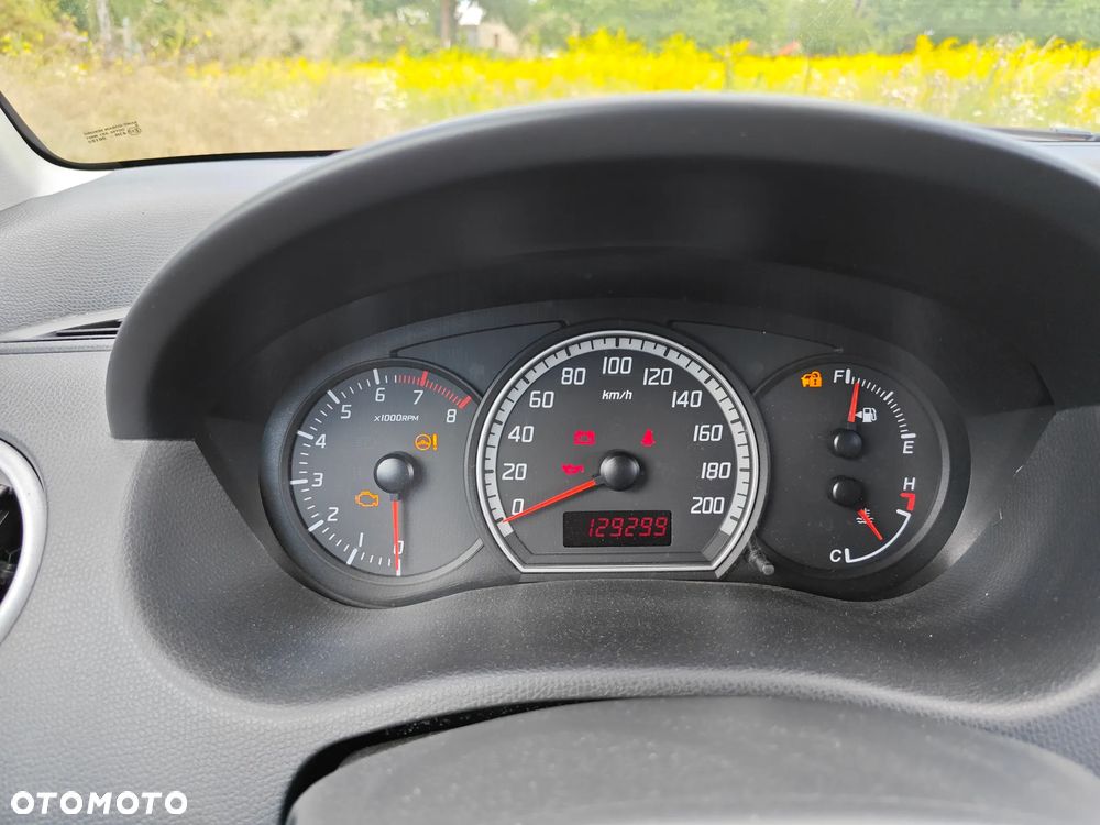 Suzuki Swift 1.3 Club - 12