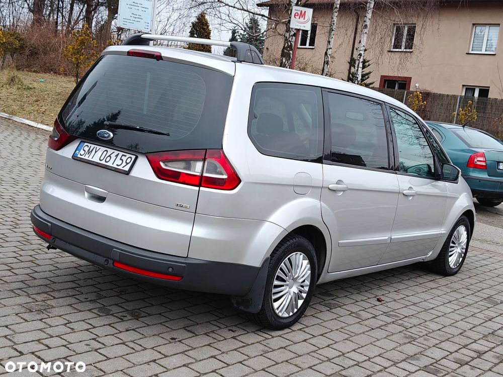 Ford Galaxy 2.0 TDCi Ghia - 13
