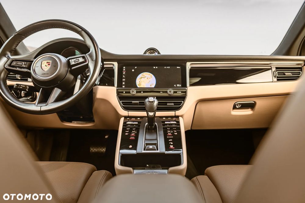 Porsche Macan Standard - 24