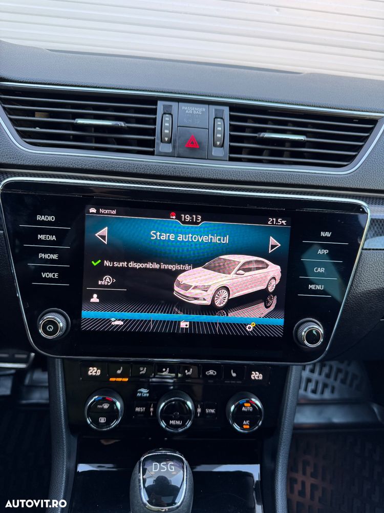 Skoda Superb 2.0 TDI DSG Sportline - 24