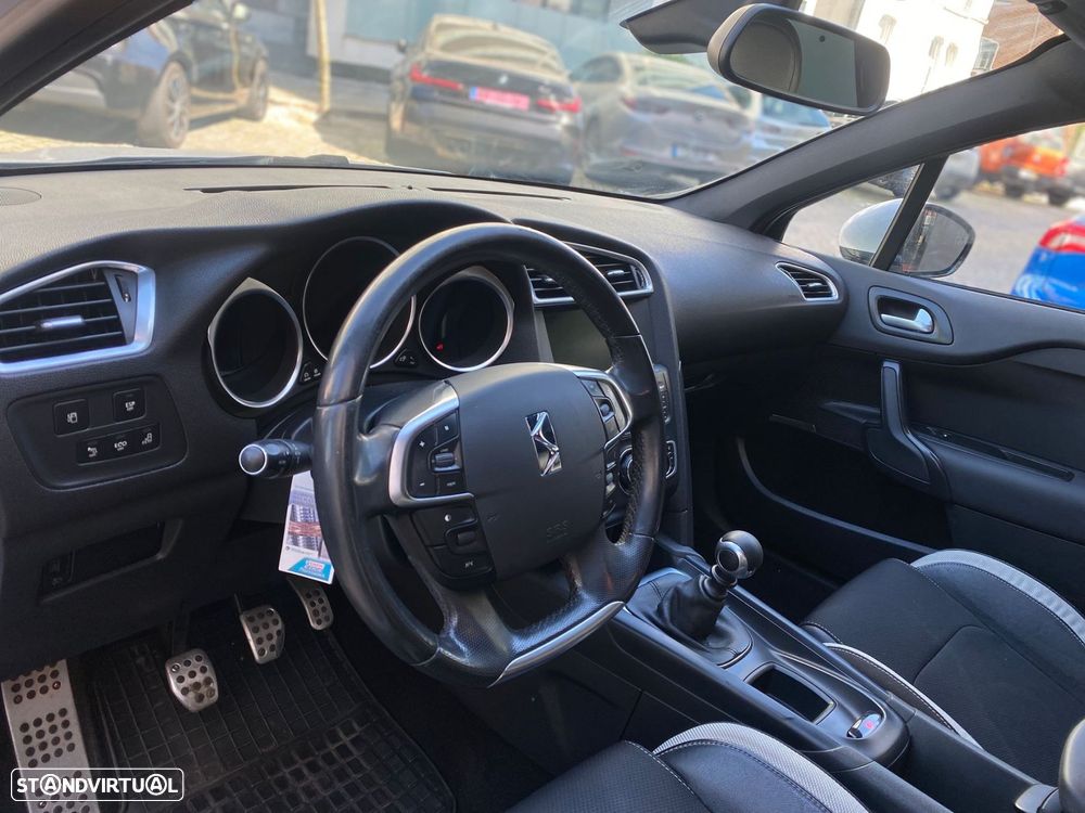 Citroën DS4 1.6 HDi So Chic - 13