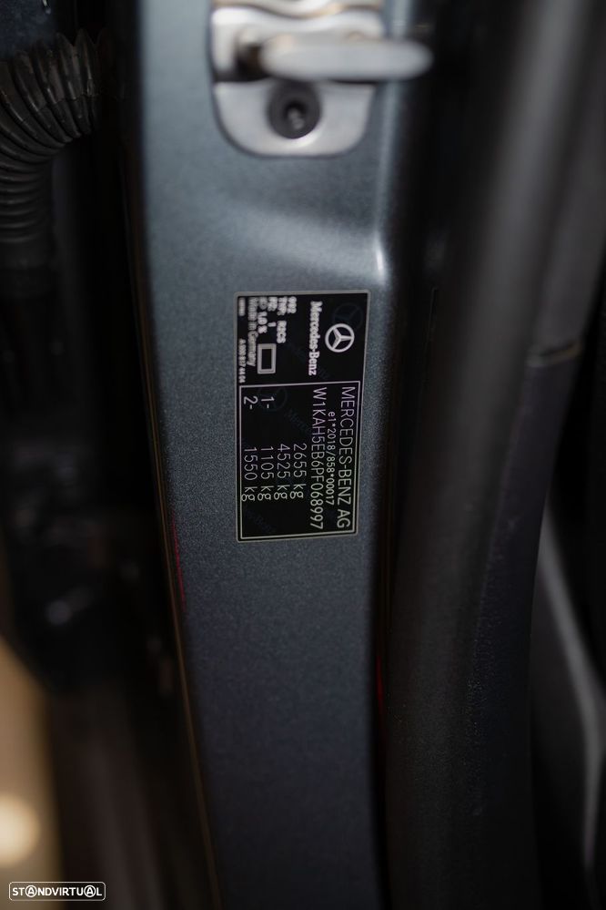 Mercedes-Benz C 300 e AMG Line - 35