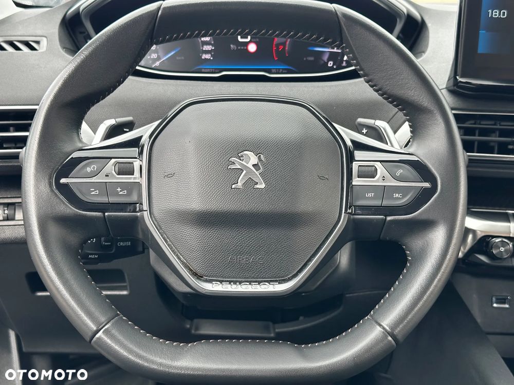Peugeot 5008 1.2 PureTech Active S&S EAT6 - 25