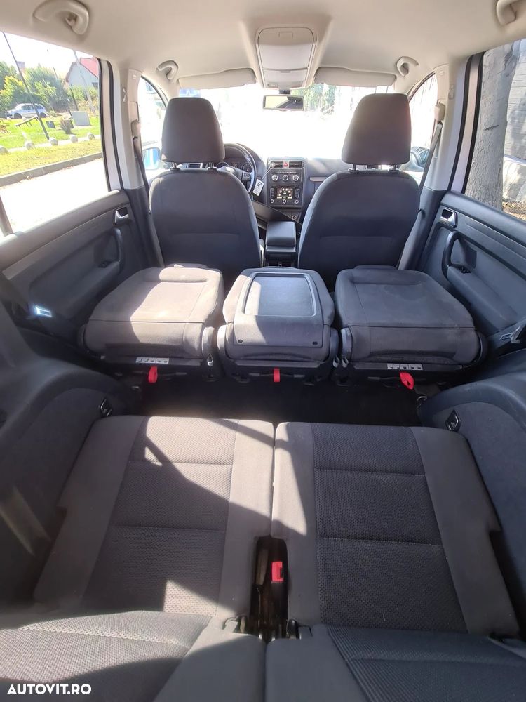 Volkswagen Touran 1.6 TDI BlueMotion Technology Comfortline - 23