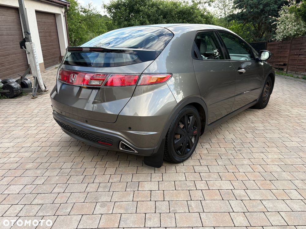 Honda Civic 1.8 Comfort - 3
