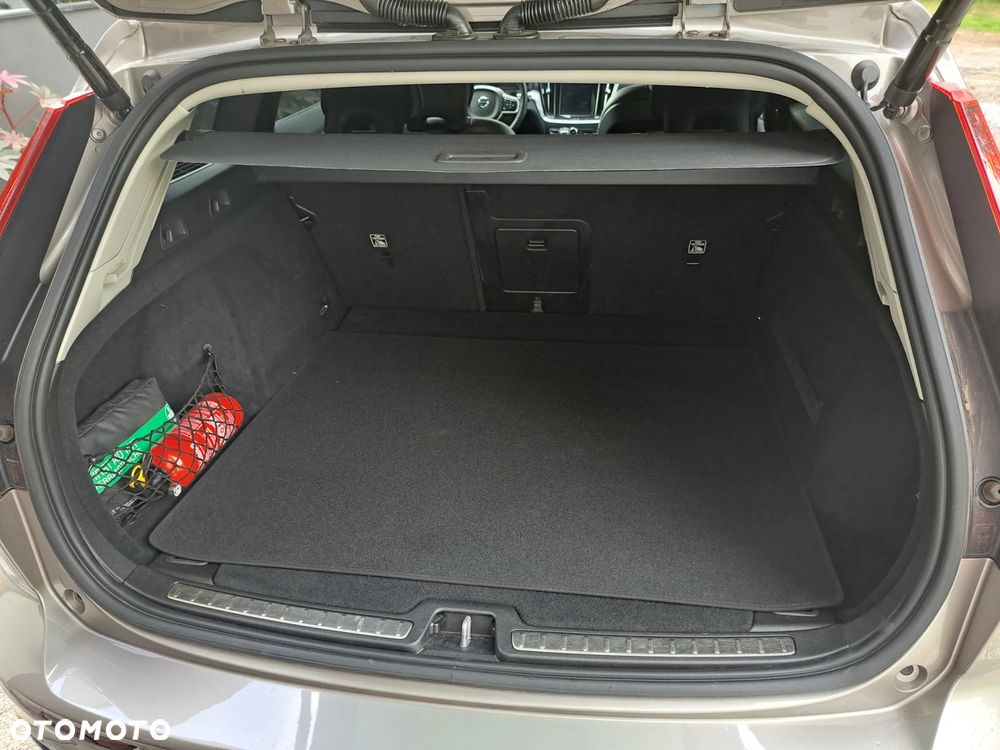 Volvo V60 D3 AWD Geartronic Momentum - 13