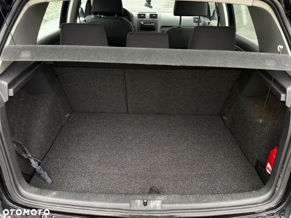 Volkswagen Golf 1.6 FSI Trendline - 4