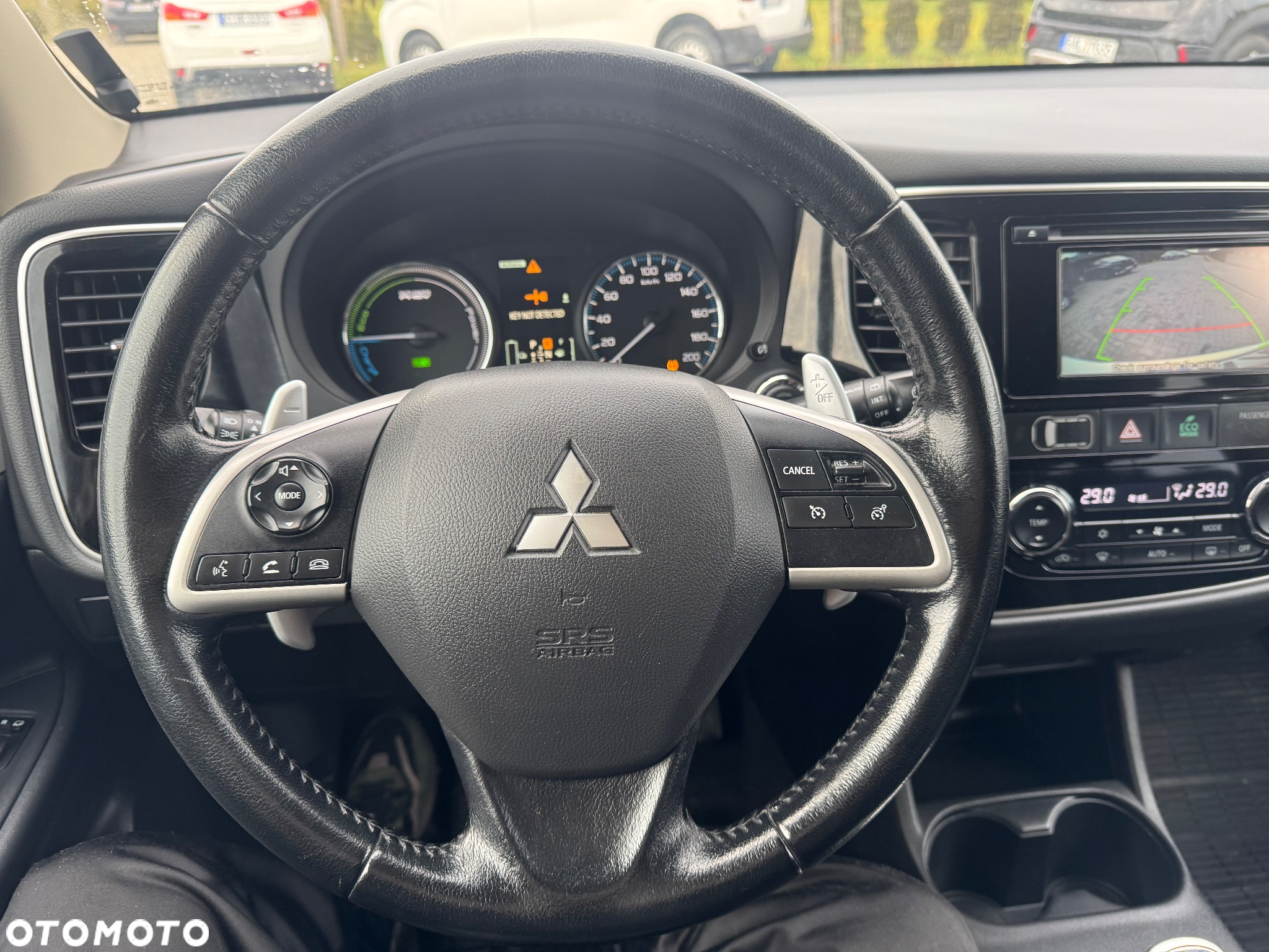 Mitsubishi Outlander 2.0 4WD Plug-In Hybrid - 24