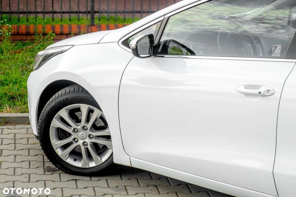 Kia Ceed 1.6 GDI Business Line - 8