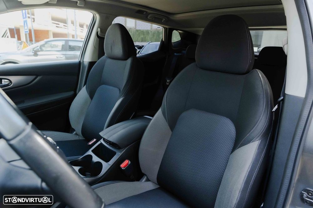 Nissan Qashqai 1.5 dCi N-Connecta - 18