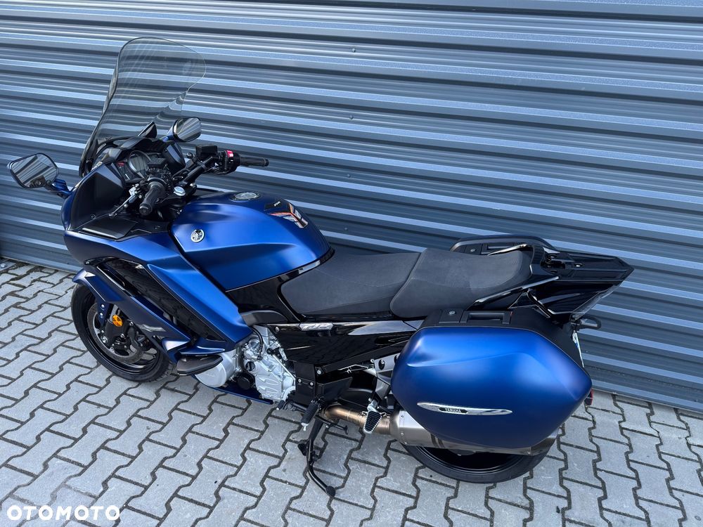 Yamaha FJR - 6