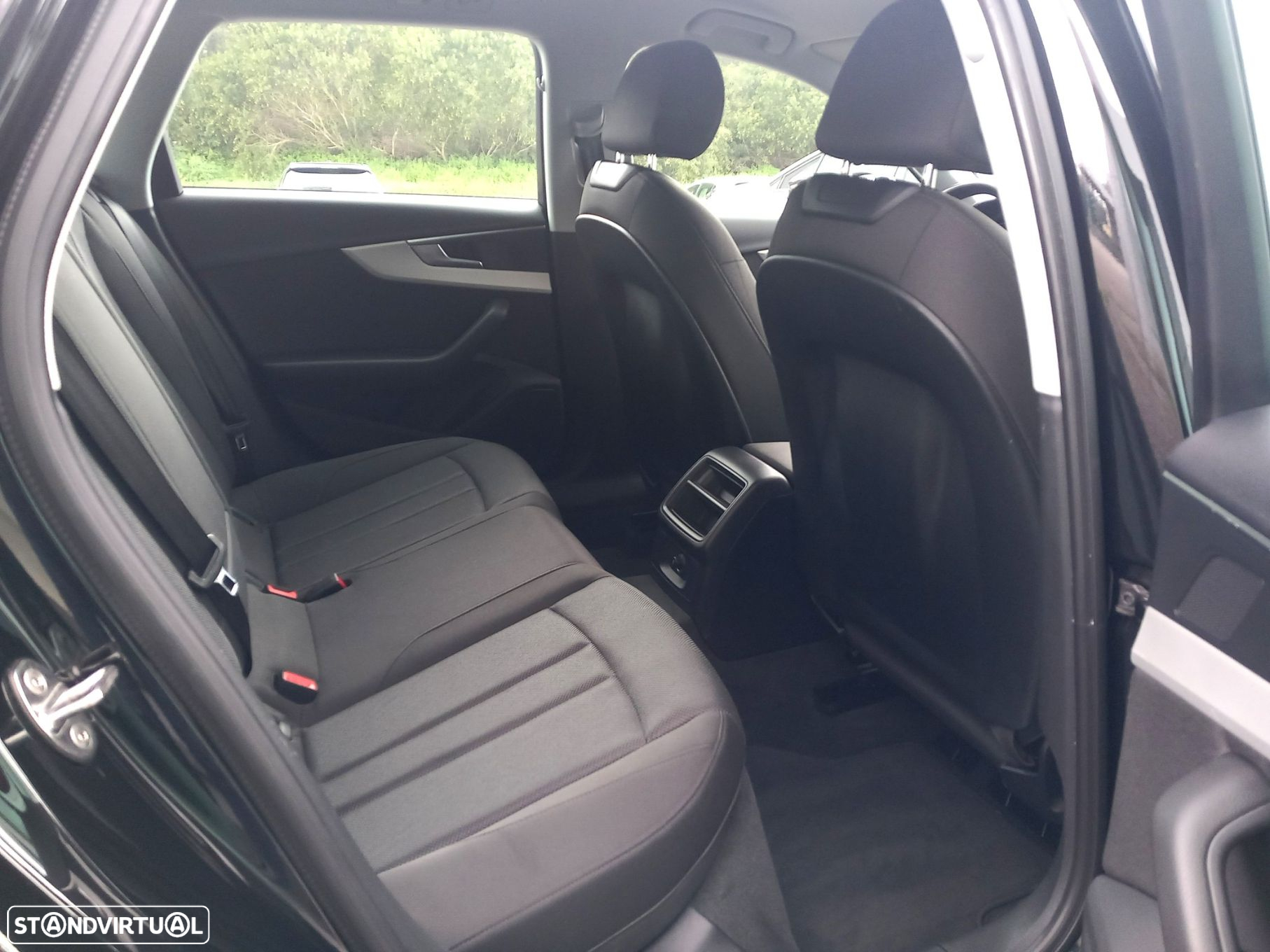Audi A4 Avant 35 TDI Design S tronic - 53