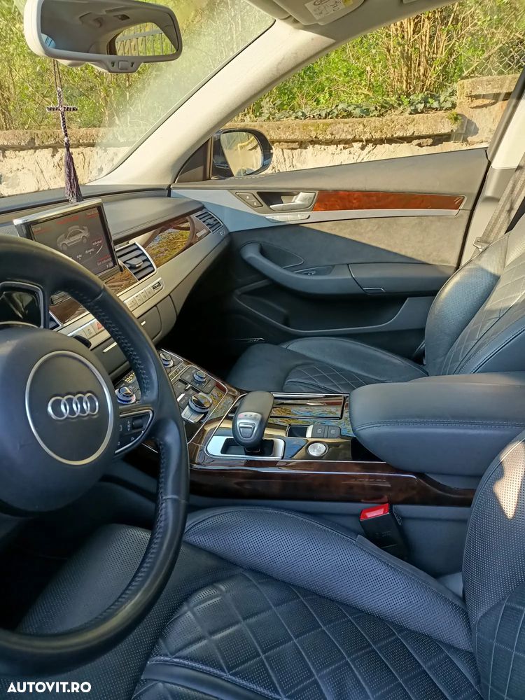 Audi A8 3.0 TDI DPF clean quattro tiptronic - 11