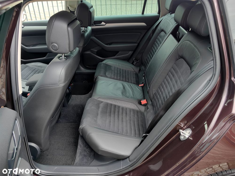 Volkswagen Passat 2.0 TDI Bi-Turbo BMT 4Mot Highline DSG - 16