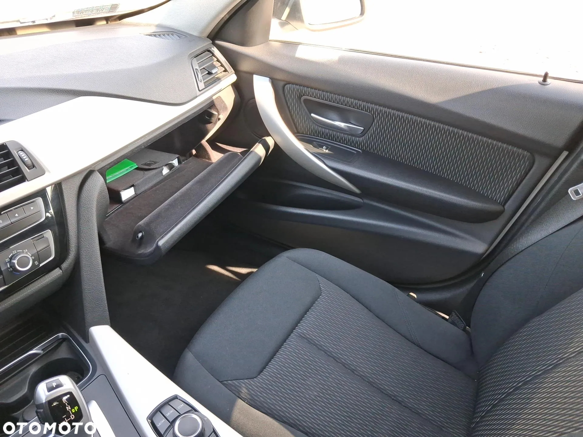 BMW Seria 3 318i Advantage - 26