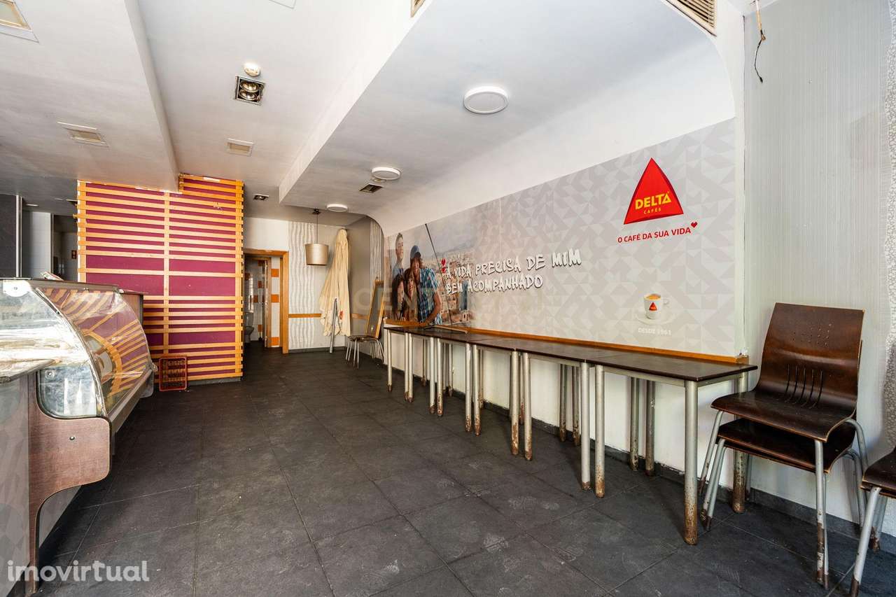 Loja, 83 m², Camarate, Unhos e Apelação - Grande imagem: 2/9