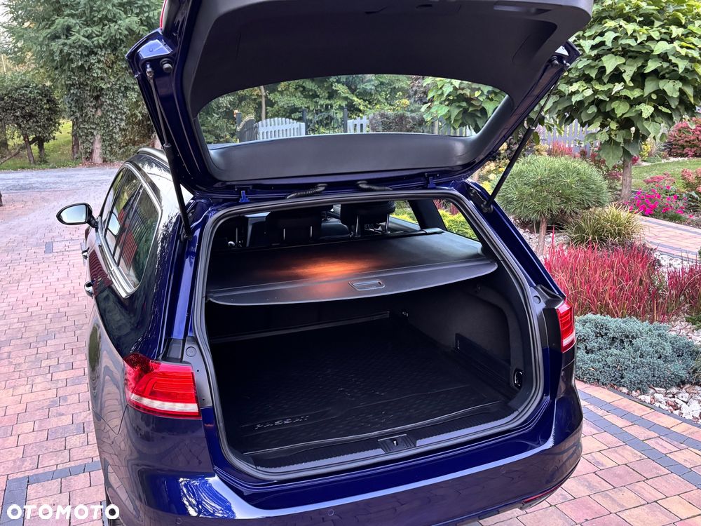 Volkswagen Passat 2.0 TDI SCR Elegance - 26