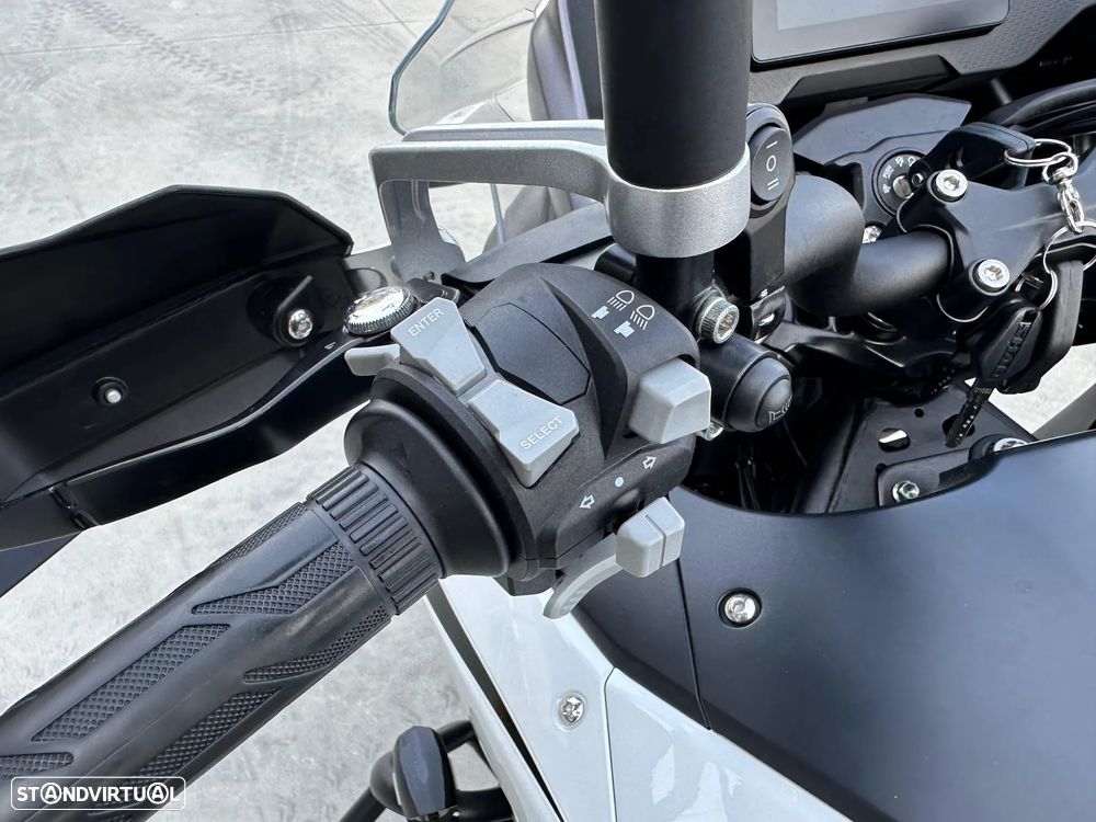 QJ Motor SRT 700 ON ROAD - 5