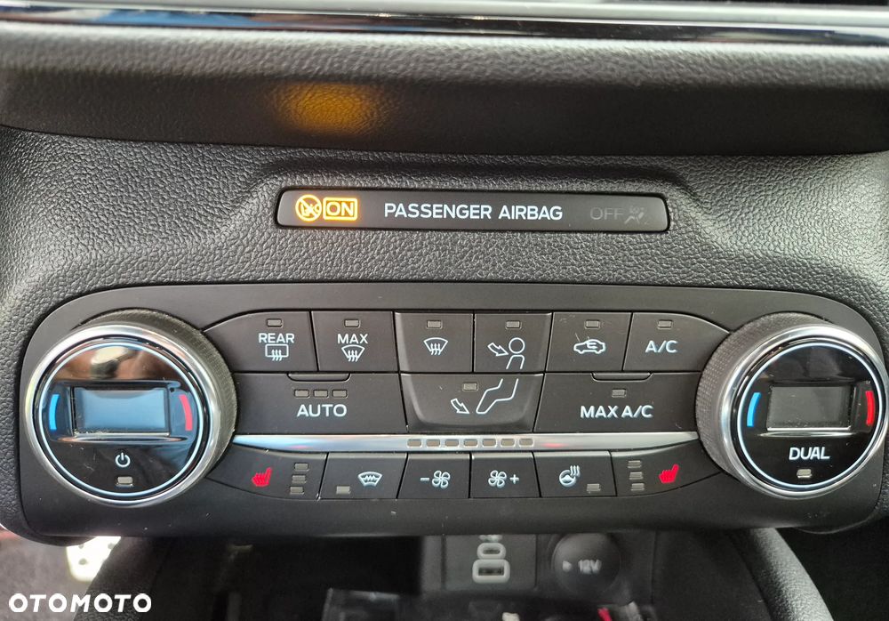 Ford Kuga 2.0 EcoBlue mHEV FWD ST-Line X - 17
