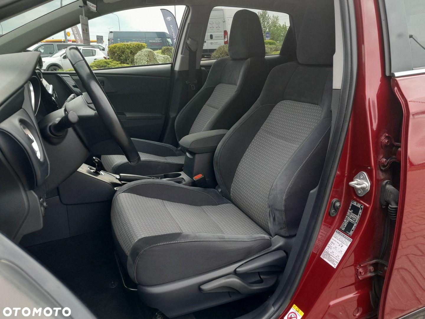 Toyota Auris - 12