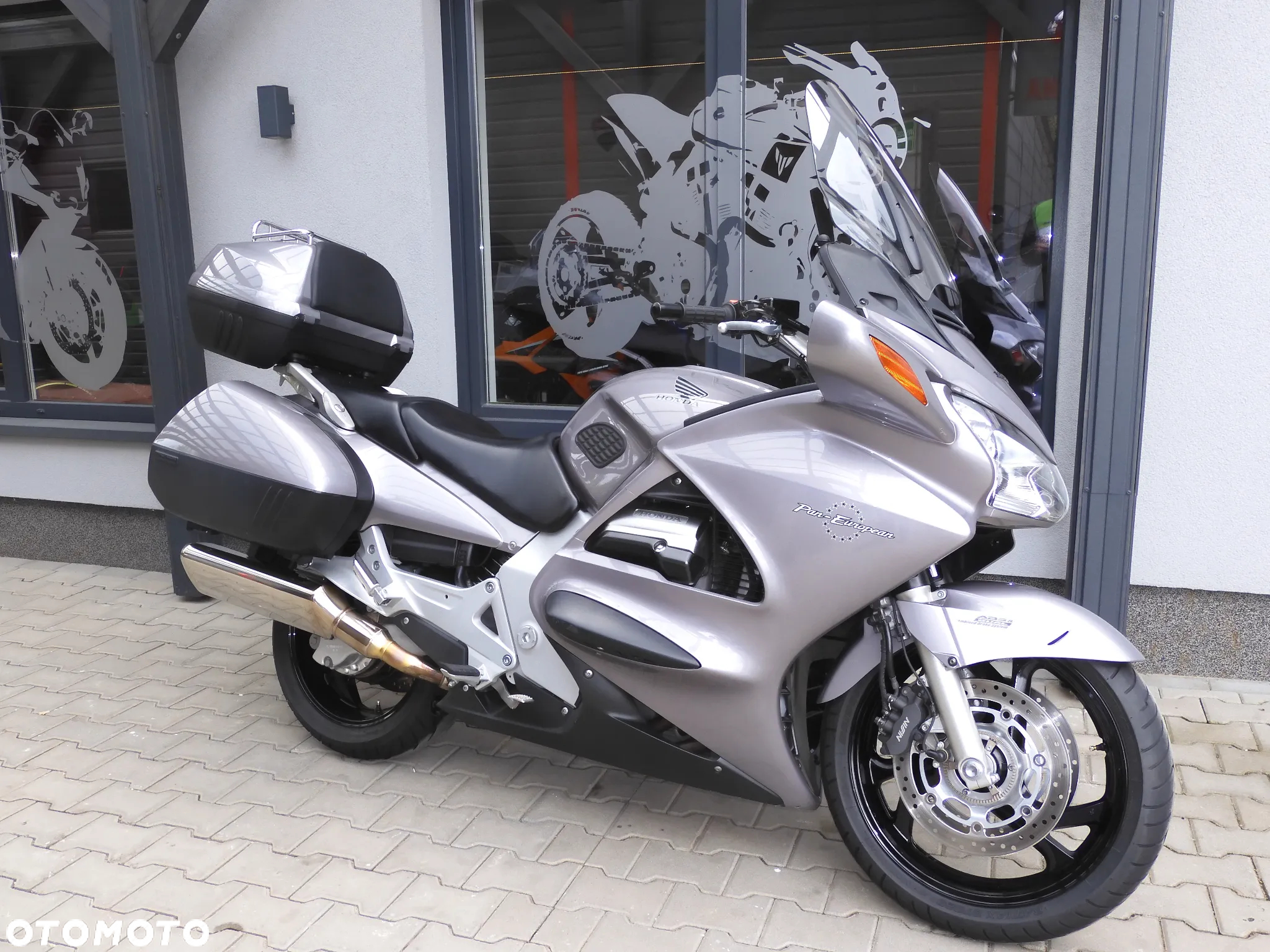 Honda ST - 3