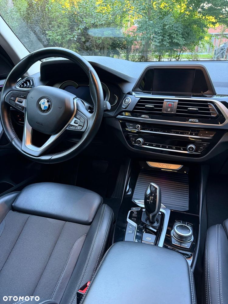 BMW X3 xDrive20d Luxury Line - 16