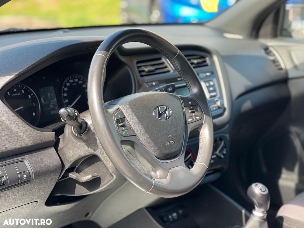 Hyundai i20 1.25 M/T Black Line - 9