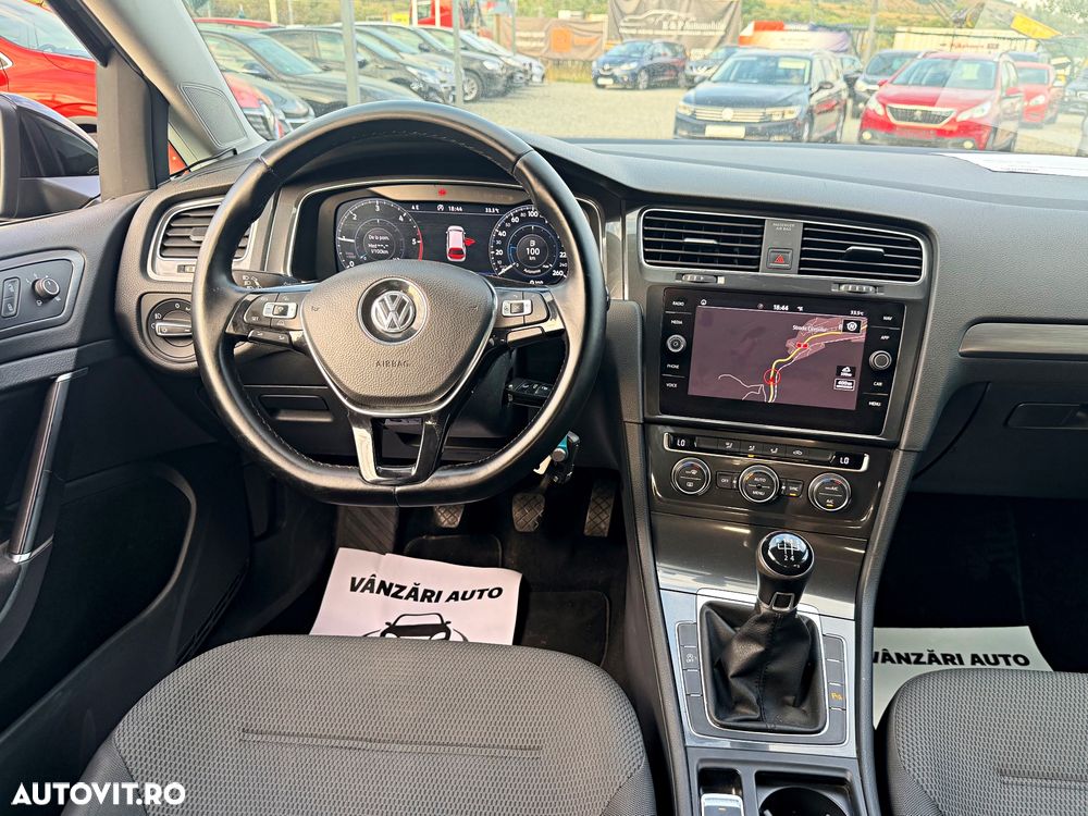Volkswagen Golf 1.6 TDI BlueMotion Technology Cup - 21