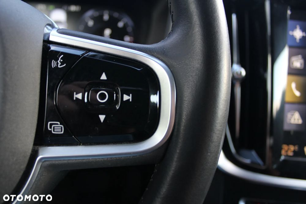 Volvo V60 Cross Country D4 AWD Geartronic Pro - 18