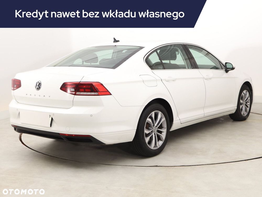 Volkswagen Passat - 7