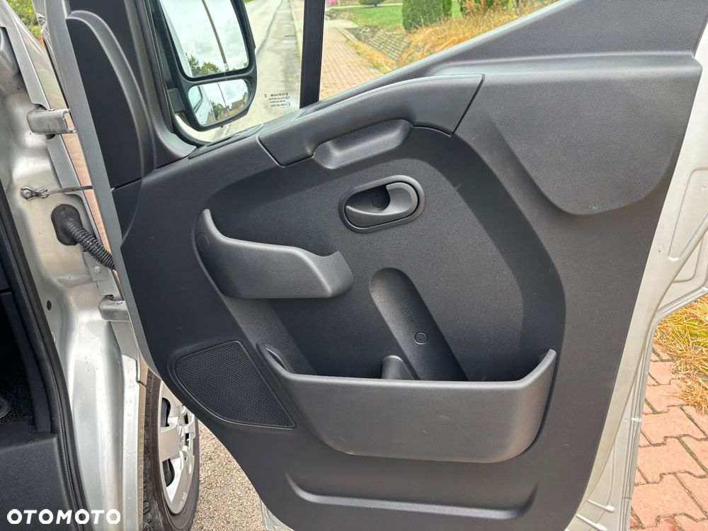 Renault Master - 18