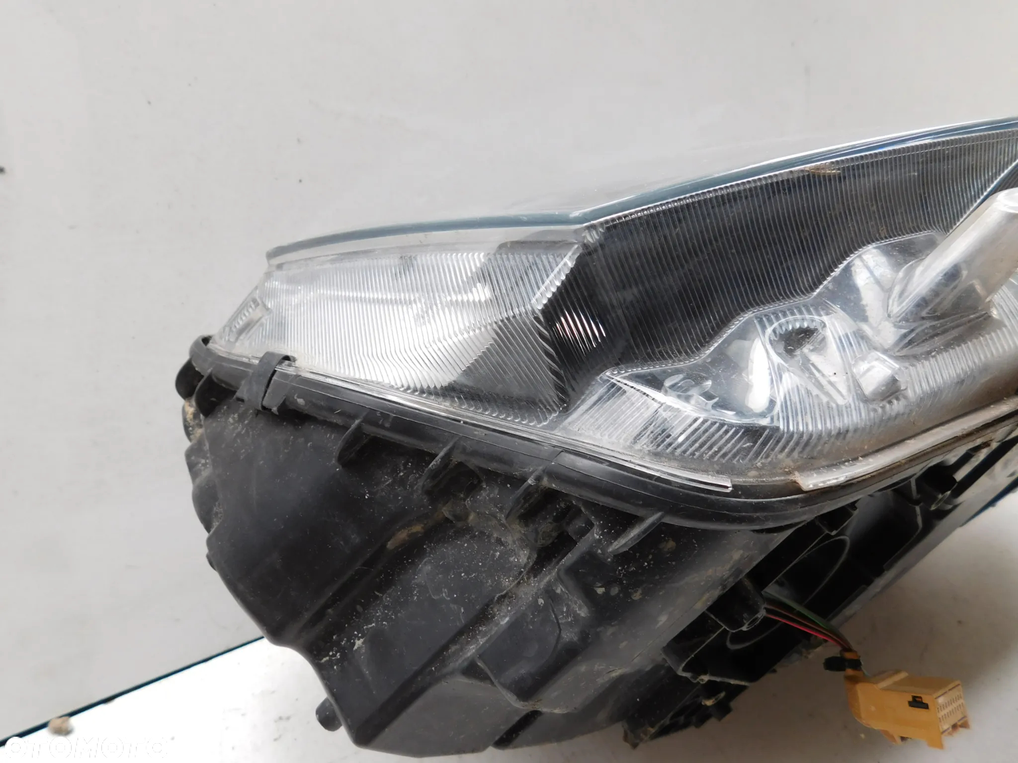 lampa prawa przód SKODA OCTAVIA III XENON SKRĘTNY EUROPA - 7