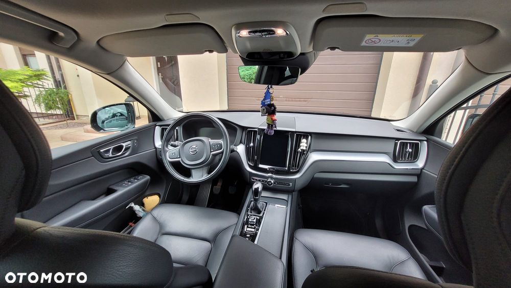 Volvo XC 60 D4 Momentum Pro - 18