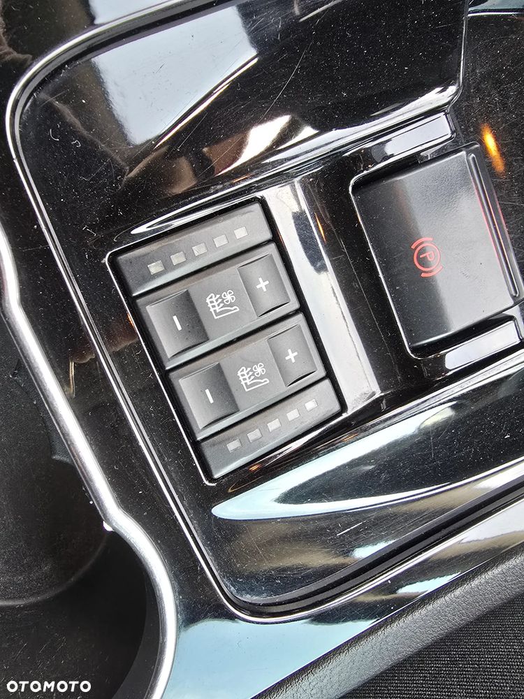 Ford Galaxy 2.0 T Platinium X (Titanium) - 32