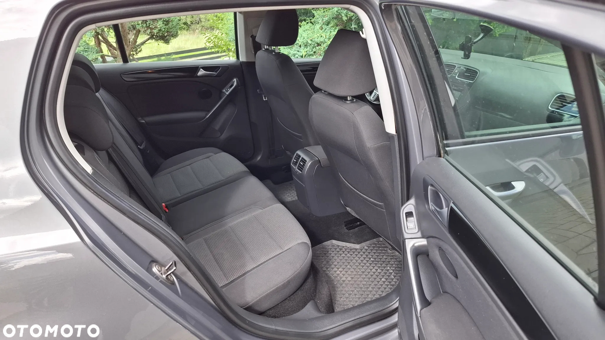 Volkswagen Golf - 8