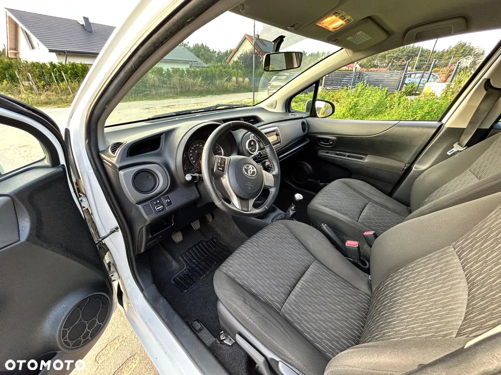 Toyota Yaris - 11