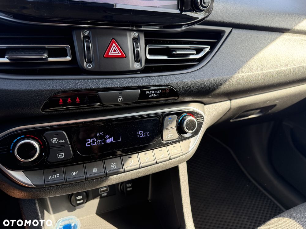 Hyundai i30 1.0 T-GDI Comfort DCT - 11