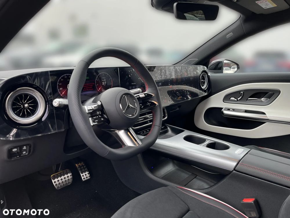 Mercedes-Benz CLA - 10